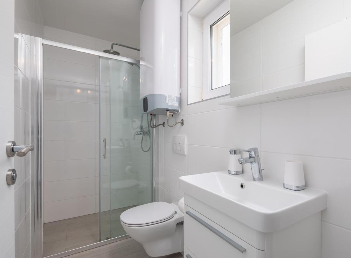 Vila Blanka Apartments Rogoznica  Ngoại thất bức ảnh