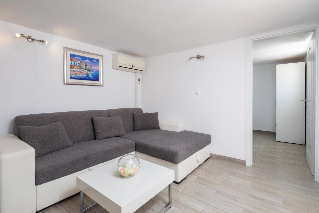 Vila Blanka Apartments Rogoznica  Ngoại thất bức ảnh