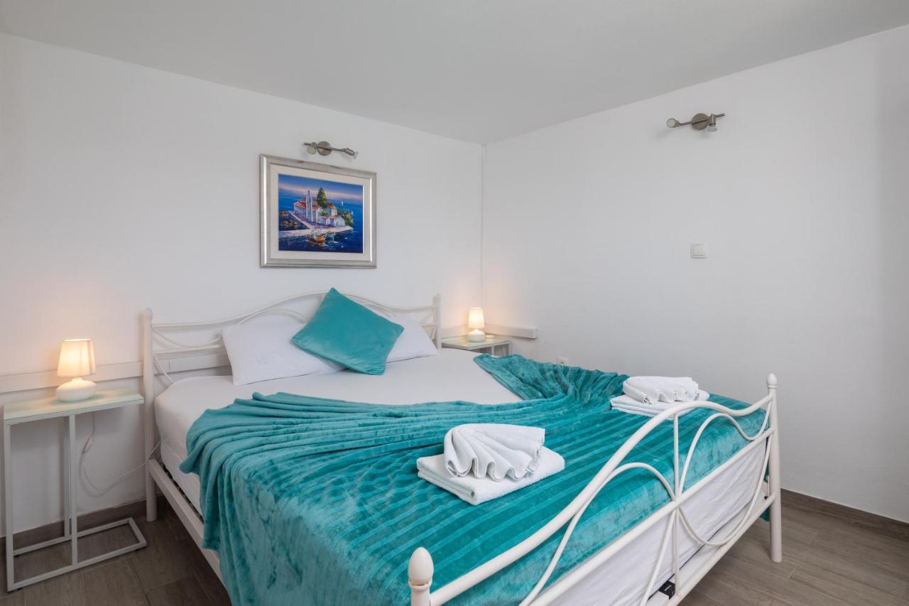 Vila Blanka Apartments Rogoznica  Ngoại thất bức ảnh