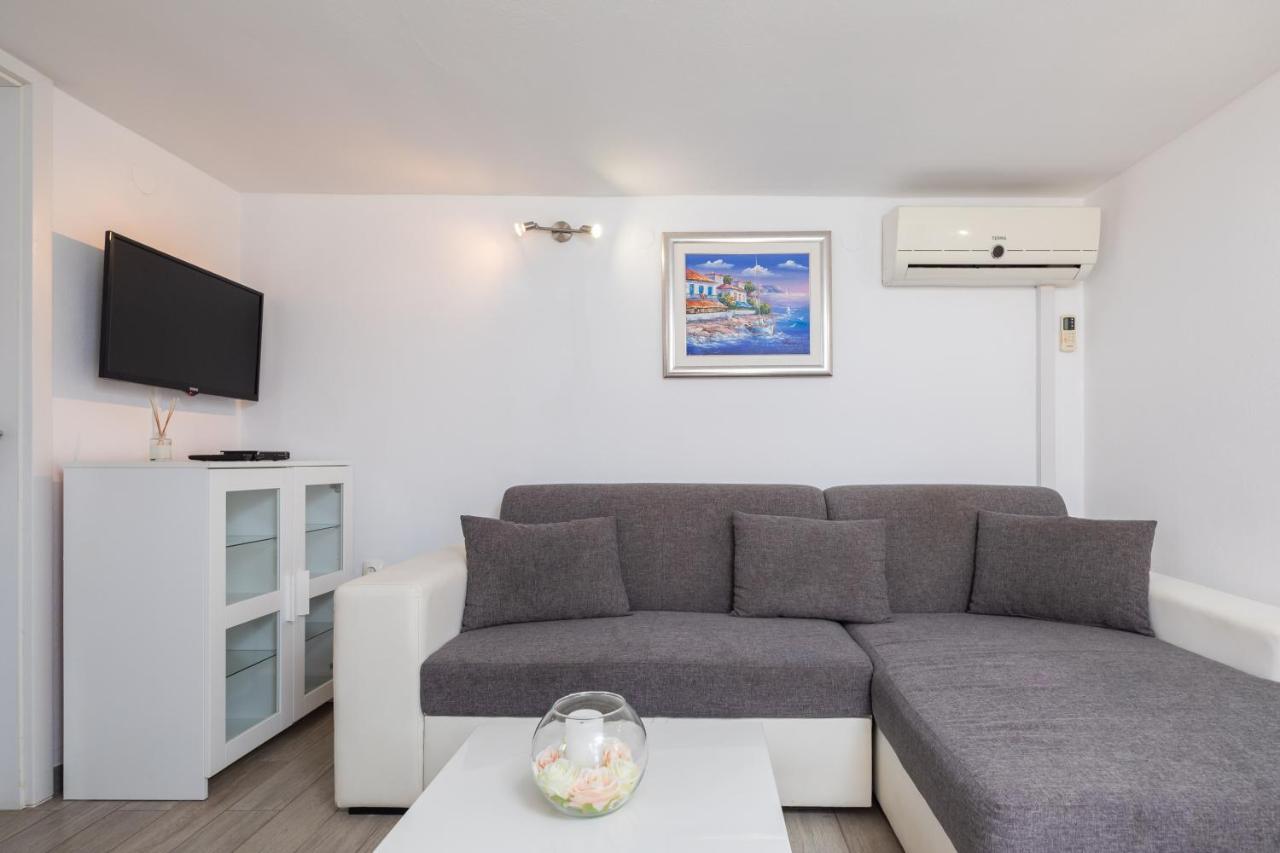 Vila Blanka Apartments Rogoznica  Ngoại thất bức ảnh